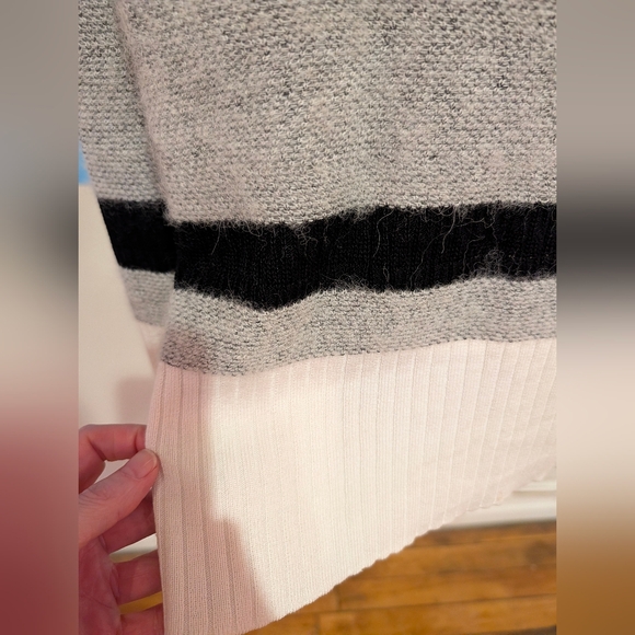 Theory Striped Black, Grey & White Women's Sweater (L) - Picture 6 of 7